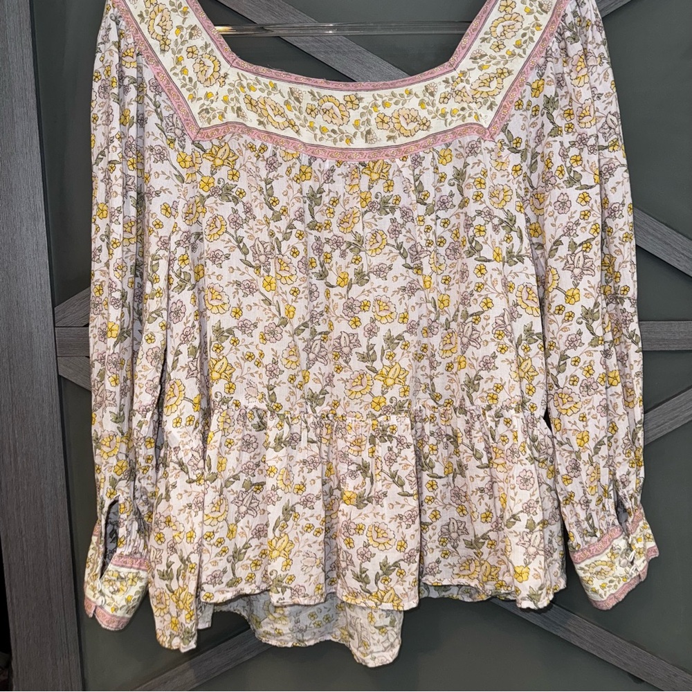 American Eagle Floral Print Women's Top - Picture 2 of 6
